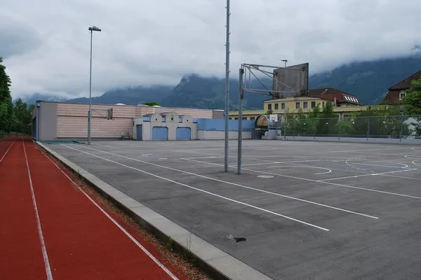 Aussensportanlage kantonale mittelschule