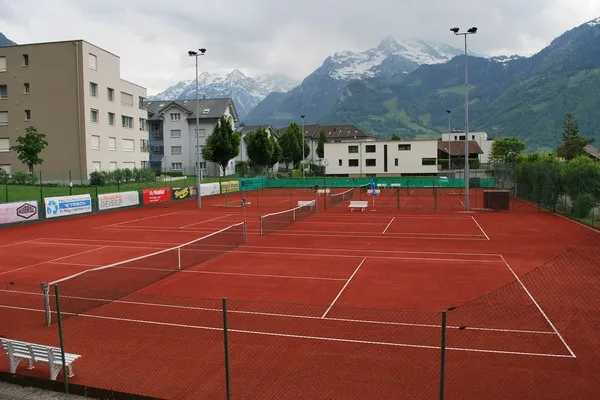 Tennisplaetze daetwyler