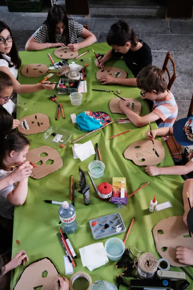 Kunst, Künstlerin und Kinder mit Nathalie Bissig
